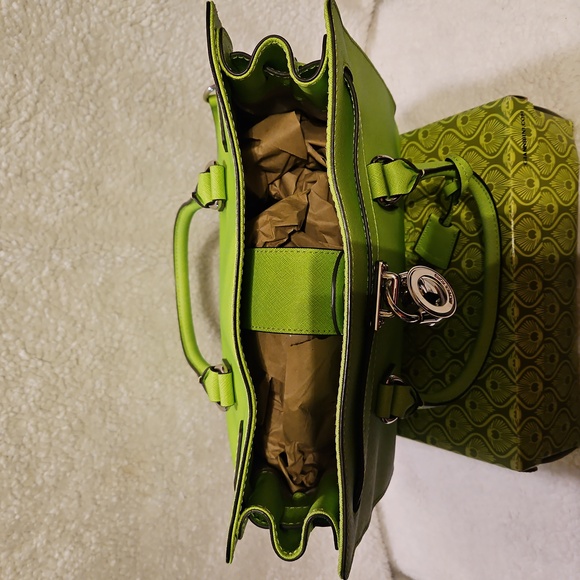 Michael Kors Large Hamilton Tote Pear Green W/ Silvertone Hardware Large - Picture 7 of 9